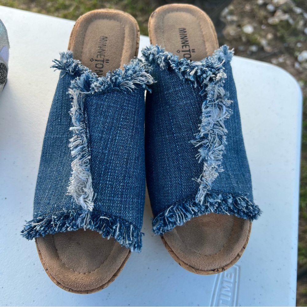 Minnetonka Blue Jean Wedge Sandals size 8 - Picture 3 of 7